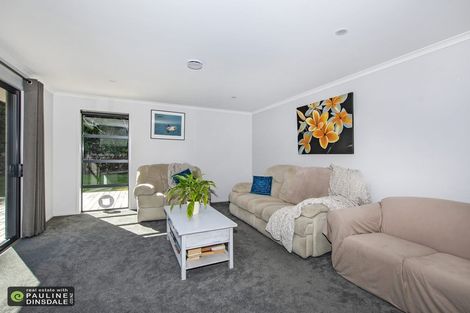 Photo of property in 9 Sycamore Drive, Te Kamo, Whangarei, 0112