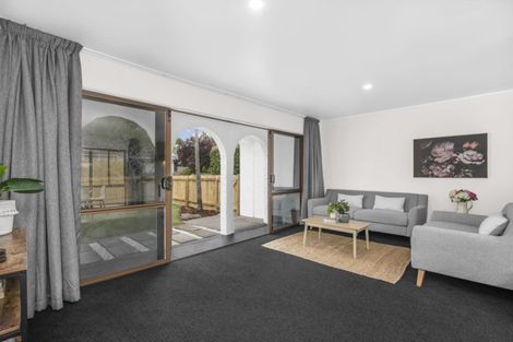 Photo of property in 1/20 Ashdown Place, Pahurehure, Papakura, 2113