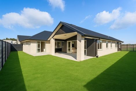 Photo of property in 9 Silverwood Lane, Leamington, Cambridge, 3495