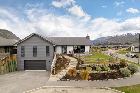 Photo of property in 14 Violet Way, Lower Shotover, Queenstown, 9304