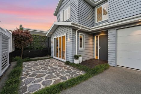 Photo of property in 17a Lake Pupuke Drive, Takapuna, Auckland, 0622