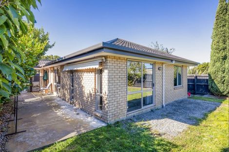 Photo of property in 10 Netley Place, Aranui, Christchurch, 8061