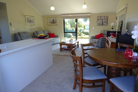 Photo of property in 11 Te Awa Street, Foxton Beach, Foxton, 4815