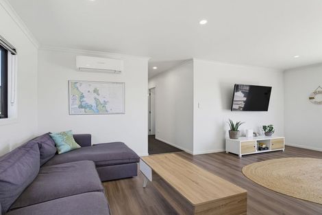 Photo of property in 113 Kelly Jade Avenue, Matarangi, Whitianga, 3592