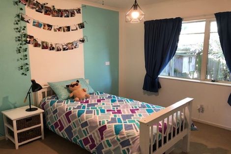 Photo of property in 9 Fytfield Place, Paraparaumu, 5032