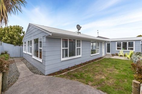 Photo of property in 2/42 Pacific Road, North New Brighton, Christchurch, 8083