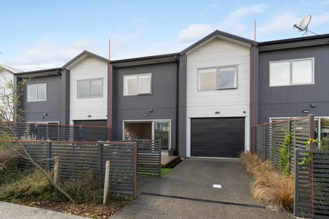 Photo of property in 30 Bluff Road, Kenepuru, Porirua, 5022