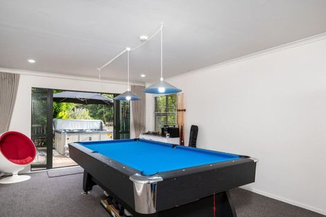 Photo of property in 35 Vermeer Place, West Harbour, Auckland, 0618