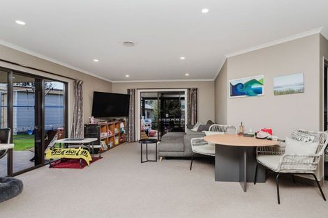 Photo of property in 10 Victoria Avenue, Dannevirke, 4930