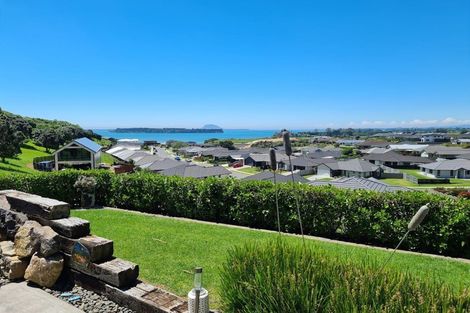 Photo of property in 15 Lynley Park Drive, Omokoroa, 3114