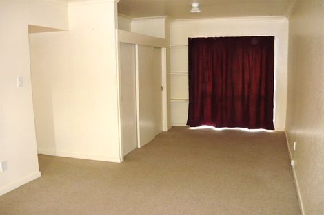 Photo of property in 2/8 Edgewater Drive, Pakuranga, Auckland, 2010