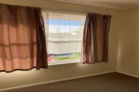 Photo of property in 1/10 Ocean View Road, Northcote, Auckland, 0627