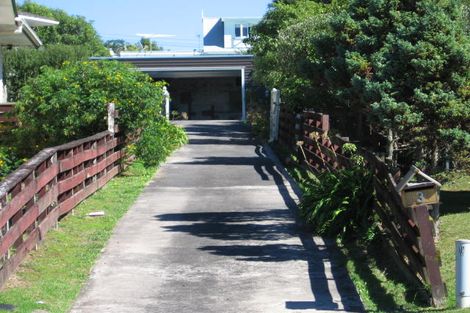 Photo of property in 3 Finlow Drive, Te Atatu South, Auckland, 0610