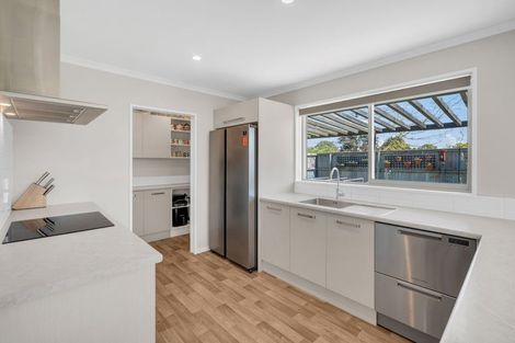 Photo of property in 41 Tara Crescent, Woodend, 7610