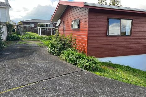 Photo of property in 2/17 Park Road, Glenfield, Auckland, 0629