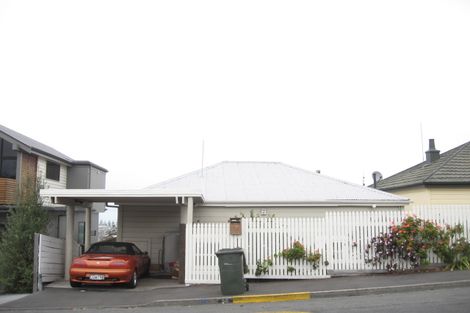 Photo of property in 18 Colenso Avenue, Hospital Hill, Napier, 4110