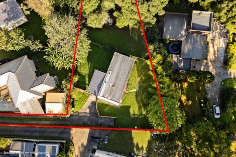 Photo of property in 10 Denver Avenue, Sunnyvale, Auckland, 0612