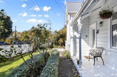 Photo of property in 36 Belt Road, Moturoa, New Plymouth, 4310