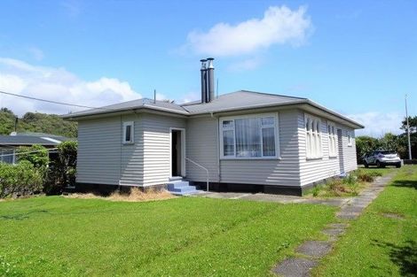 Photo of property in 8 Warburton Street, Karoro, Greymouth, 7805