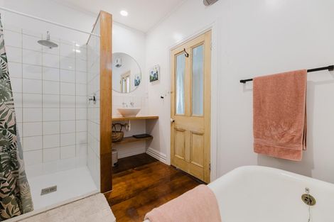 Photo of property in 24 Albert Street, Saint Clair, Dunedin, 9012