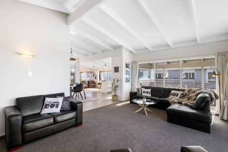 Photo of property in 185 Marine Parade, Mount Maunganui, 3116