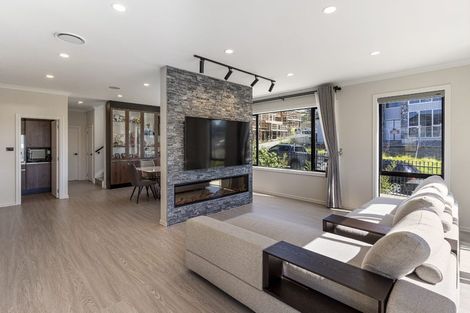 Photo of property in 11 Bremner Ridge Street, Flat Bush, Auckland, 2019