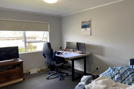 Photo of property in 2/2 Wallace Road, Ranui, Auckland, 0612