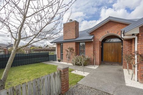 Photo of property in 18 Sycamore Close, Rangiora, 7400