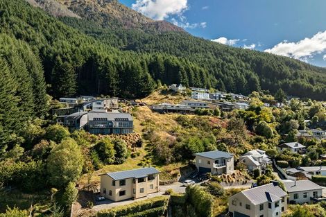 Photo of property in 19b Arawata Terrace, Fernhill, Queenstown, 9300