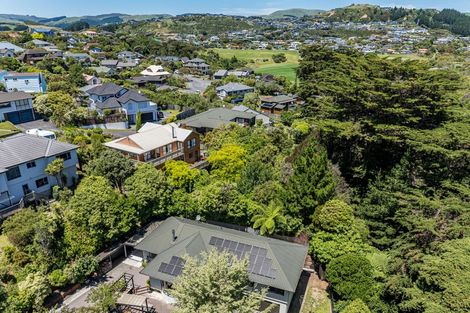 Photo of property in 4 Joseph Banks Drive, Whitby, Porirua, 5024
