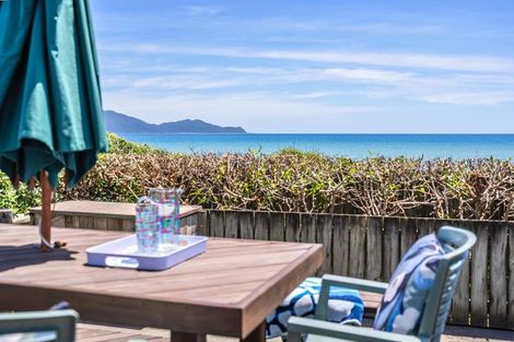 Photo of property in 93 Field Way, Waikanae Beach, Waikanae, 5036