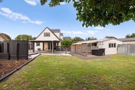 Photo of property in 10 Humphries Place, Awapuni, Palmerston North, 4412