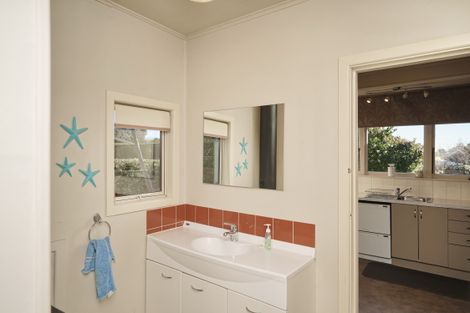 Photo of property in 52 Batten Grove, The Pines Beach, 7630