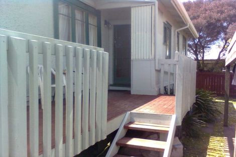 Photo of property in 1/12 Hinekohu Street, New Lynn, Auckland, 0600