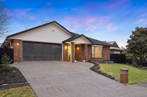 Photo of property in 15 Greig Place, Pukekohe, 2120