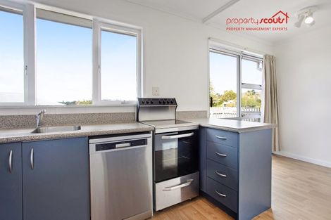 Photo of property in 2/701 East Coast Road, Browns Bay, Auckland, 0630