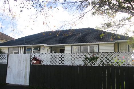 Photo of property in 94 Whites Line East, Waiwhetu, Lower Hutt, 5010