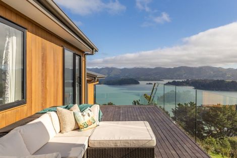 Photo of property in 16 Doris Faigan Lane, Charteris Bay, Lyttelton, 8971
