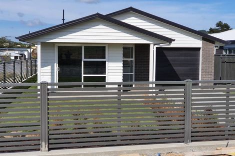 Photo of property in 34 Karearea Avenue, Kenepuru, Porirua, 5022