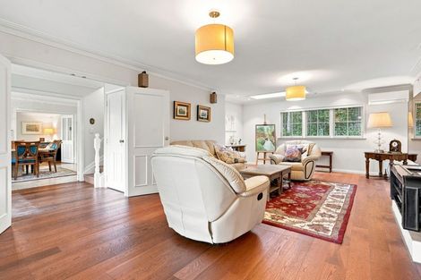 Photo of property in 199 Chelsea View Drive, Chatswood, Auckland, 0626