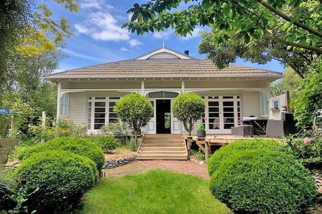 Photo of property in 16 Gordon Street, Southbridge, 7602