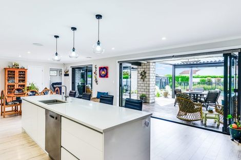 Photo of property in 2 Alan Livingston Drive, Cambridge, 3434