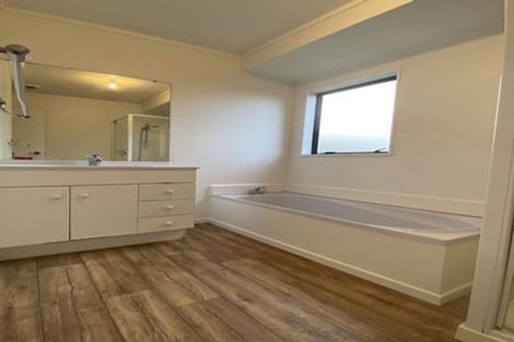 Photo of property in 19 Ian Sage Avenue, Torbay, Auckland, 0630