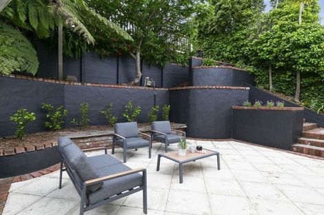 Photo of property in 3/57 Central Terrace, Kelburn, Wellington, 6012