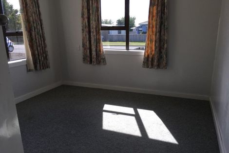 Photo of property in 8 Maire Street, Inglewood, 4330