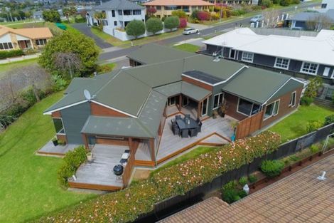 Photo of property in 13 Owen Place, Omokoroa, 3114