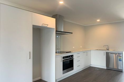 Photo of property in 2 Whakato Avenue, Kumeu, 0810