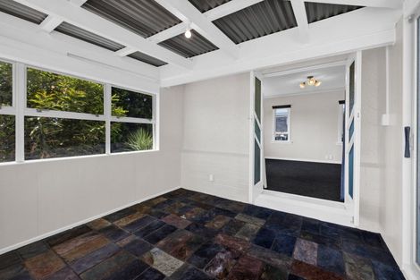 Photo of property in 1354 Devon Road, Brixton, Waitara, 4382