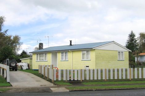 Photo of property in 53 Saint Andrews Drive, Tokoroa, 3420