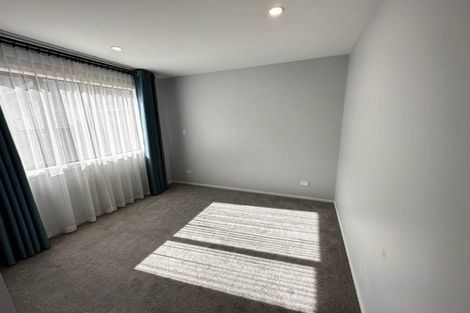 Photo of property in 35 Johns Creek Crescent, Silverdale, 0932